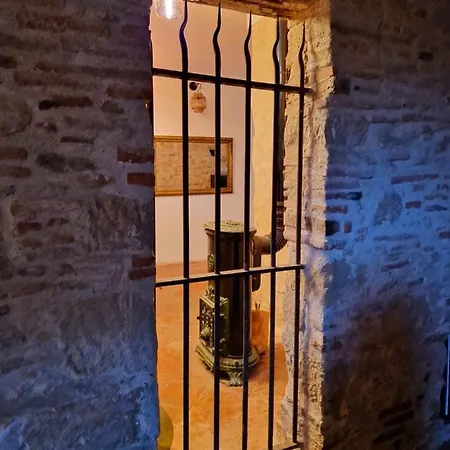 L'ecrin לינה וארוחת בוקר Lacroisille